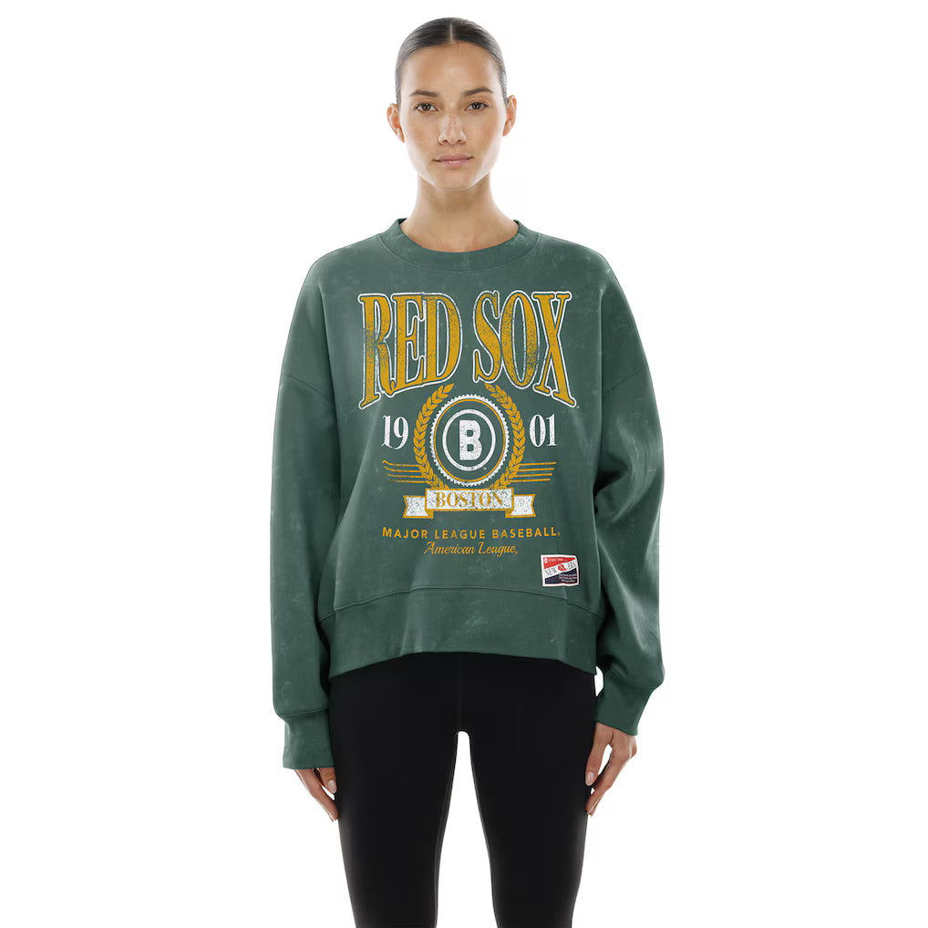 Women’s Boston Red Sox New Era Green 2025 Pullover Sweatshirt NYC Jackets