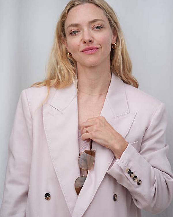 Amanda Seyfried 82nd Venice International Film Festival Pink Blazer