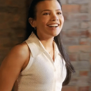 My Life With The Walter Boys S02 Jackie Howard White Vest