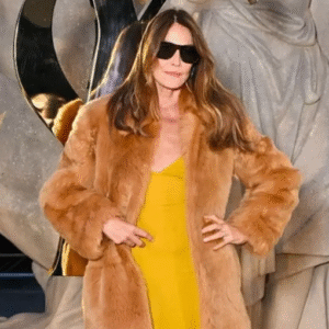 Carla Bruni PFW Photocall Brown Fur Coat