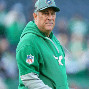 Vic Fangio Eagles Kelly Green Hoodie